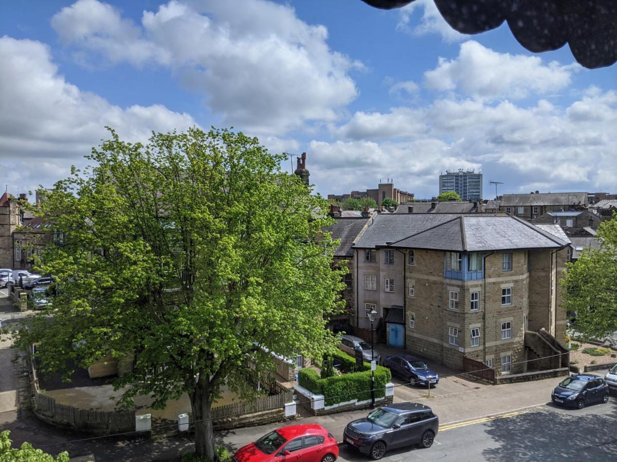 Hotel The Franklin à Harrogate Extérieur photo